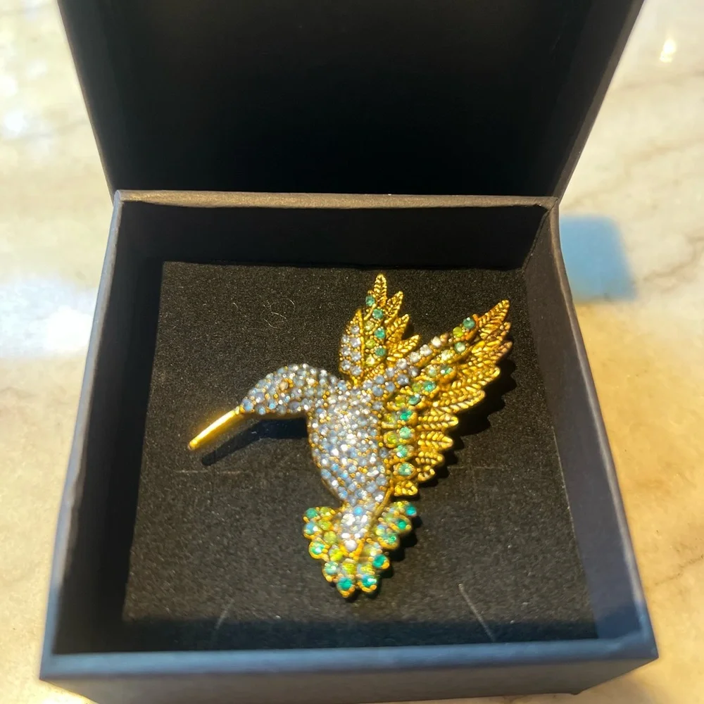 Elegant Gold and Silver Hummingbird Brooch